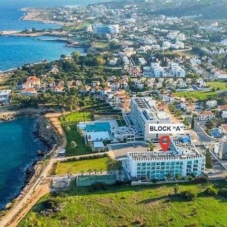 Amber - Coralli Beachfront Apartment Protaras Exteriör bild
