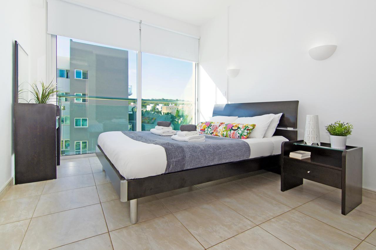 Amber - Coralli Beachfront Apartment Protaras Exteriör bild